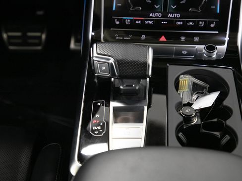 Used 2021 Audi RS Q8 w/ Carbon Optic Package AWD/4WD image 20