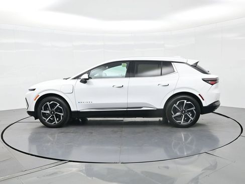 Used 2025 Chevrolet Equinox EV LT w/ Convenience Package image 10