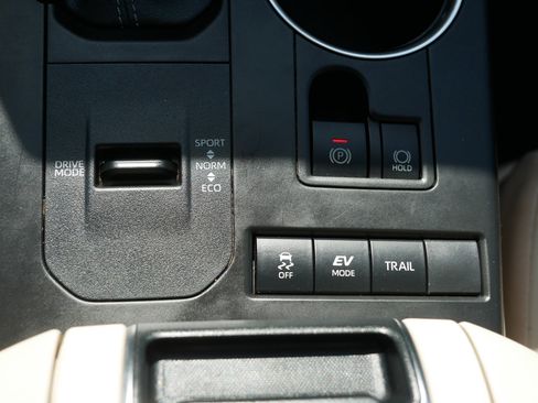 Used 2022 Toyota Highlander XLE image 30