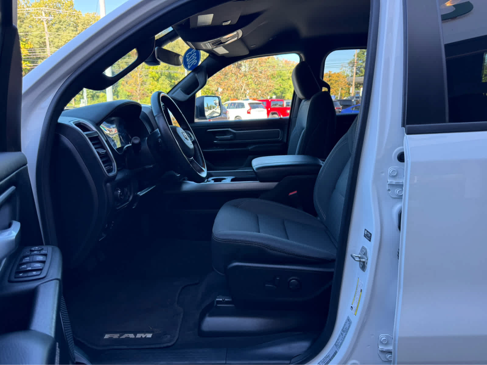 Used 2023 RAM 1500 Big Horn AWD/4WD image 15