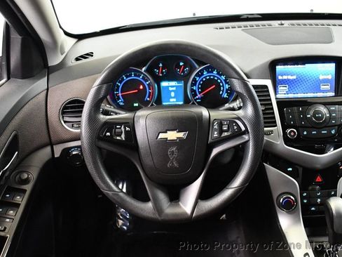 Used 2016 Chevrolet Cruze LT FWD image 24