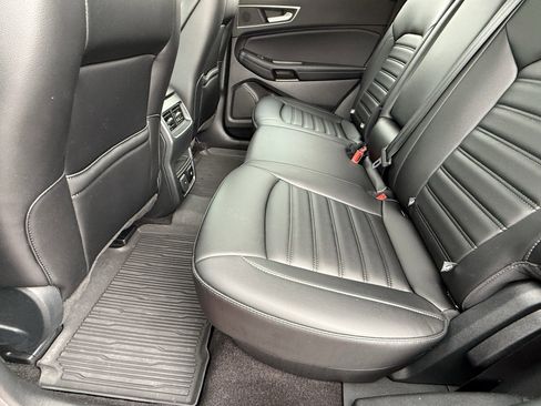 Used 2020 Ford Edge SEL w/ Convenience Package image 16