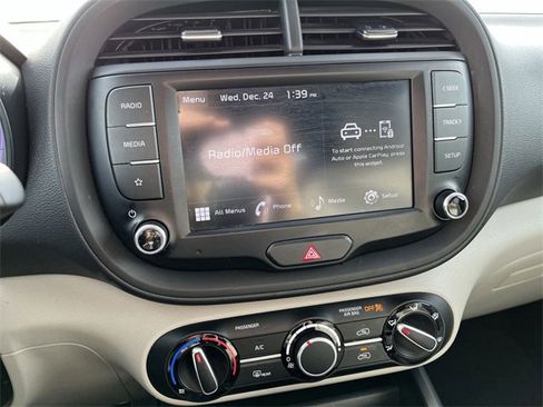 Used 2023 Kia Soul LX w/ LX Technology Package image 28