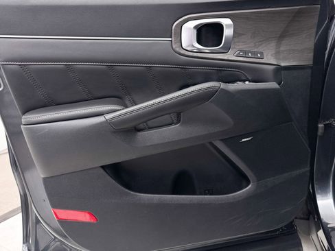 Certified 2024 Kia Sorento SX Prestige image 29