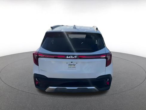 Used 2025 Kia Seltos S image 12