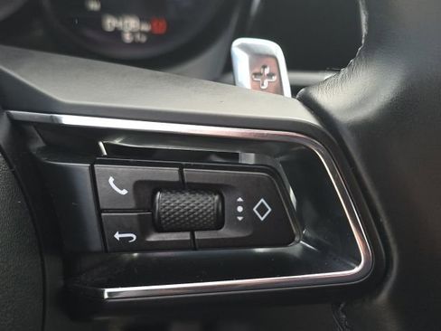 Used 2022 Porsche Macan image 17