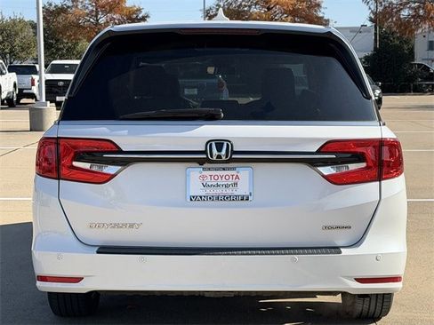 Used 2023 Honda Odyssey Touring image 5