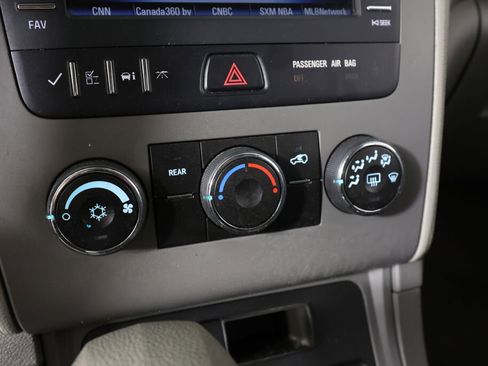 Used 2014 Chevrolet Traverse LS FWD image 34