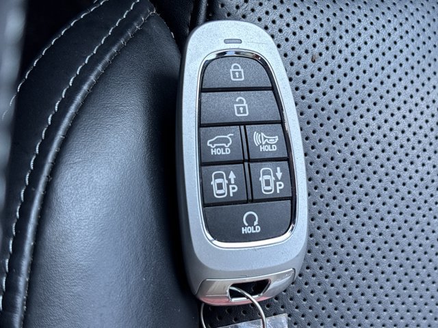 Used 2023 Hyundai Santa Fe Calligraphy FWD image 39