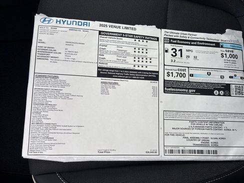 Certified 2025 Hyundai Venue Limited image 33