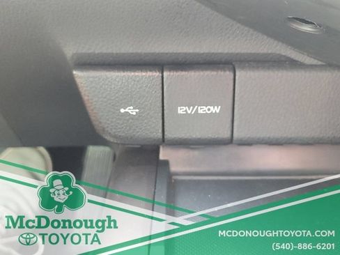 Used 2024 Toyota Camry SE FWD image 19