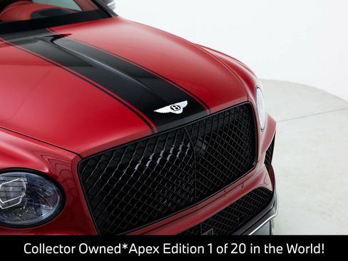 Used 2025 Bentley Bentayga AWD/4WD image 58