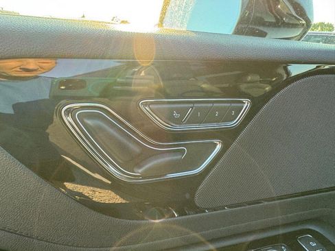 New 2025 Lincoln Aviator AWD image 19