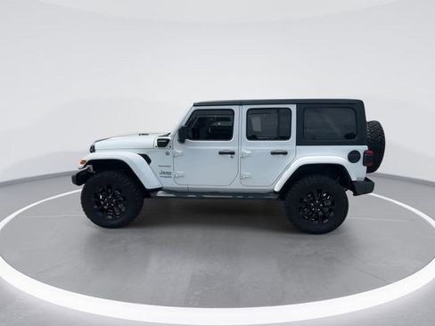 Used 2021 Jeep Wrangler Unlimited Sahara w/ Cold Weather Group AWD/4WD image 4