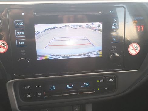 Used 2018 Toyota Corolla LE image 15