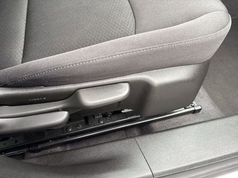 Used 2023 Chevrolet Malibu LT image 40