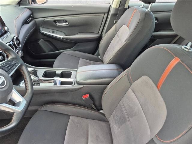 Used 2025 Nissan Sentra SR FWD image 9