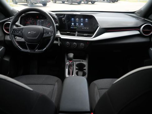 Used 2024 Chevrolet Trax RS w/ Driver Confidence Package image 19