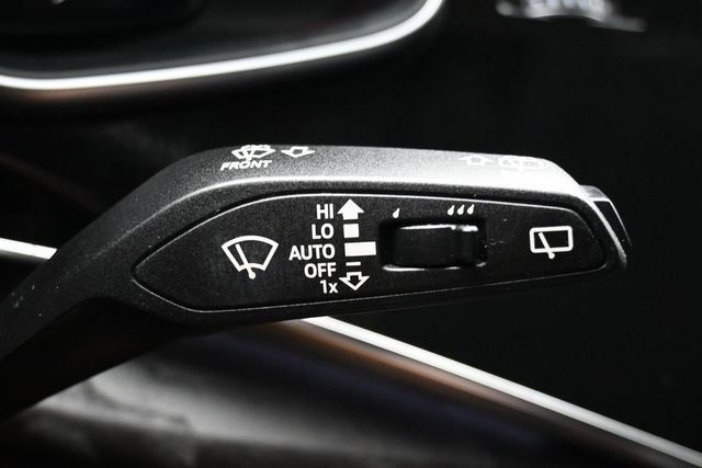 Used 2022 Audi Q8 Premium AWD/4WD image 26