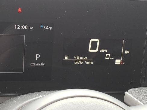 Certified 2025 Nissan Kicks SV image 37