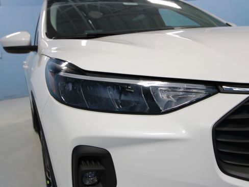 New 2025 Ford Escape SE image 32