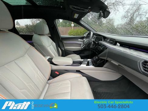 Used 2022 Audi e-tron Chronos w/ Chronos Package image 59