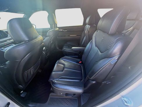 Used 2024 Hyundai Palisade Calligraphy image 22
