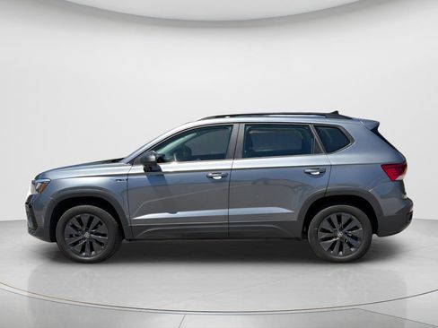 Used 2023 Volkswagen Taos S w/ Driver Assistance Package FWD image 9