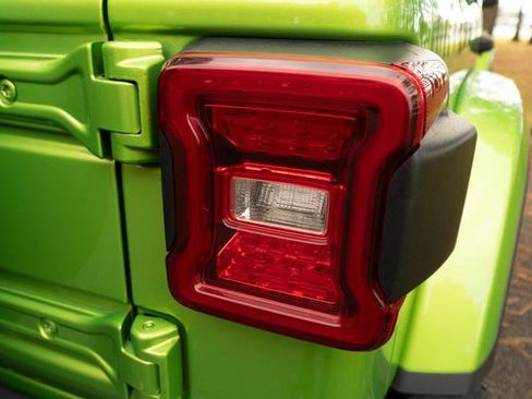 Used 2019 Jeep Wrangler Unlimited Sahara w/ Uconnect 4C Nav & Sound Group image 37