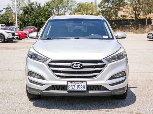 Used 2018 Hyundai Tucson SEL Plus w/ Cargo Package FWD image 2