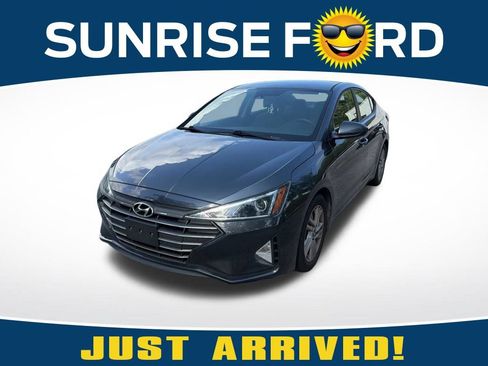 Used 2020 Hyundai Elantra SEL FWD image 1