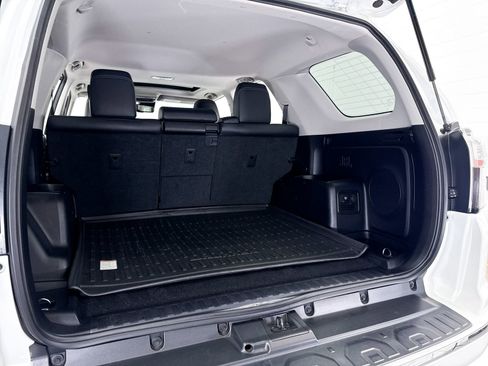Used 2022 Toyota 4Runner Limited image 32