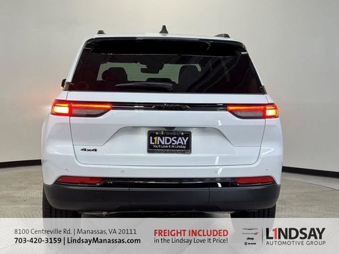 New 2025 Jeep Grand Cherokee Altitude image 6