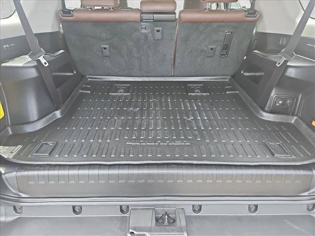 Used 2023 Toyota 4Runner Limited AWD/4WD image 6