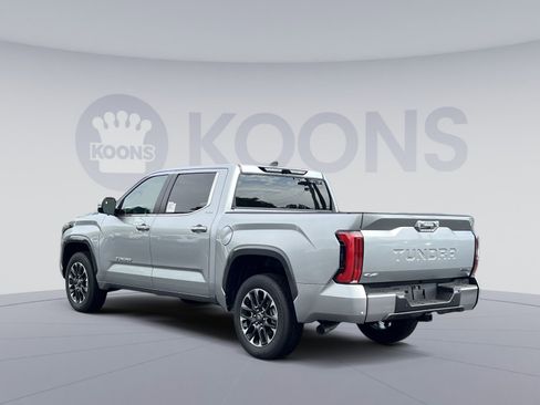 Used 2025 Toyota Tundra Limited AWD/4WD image 12