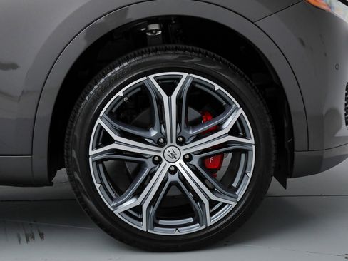 Certified 2023 Maserati Levante GT AWD/4WD image 23