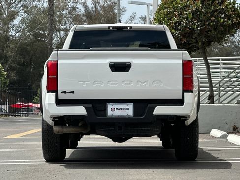 Used 2025 Toyota Tacoma TRD Off-Road AWD/4WD image 4