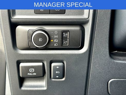 Used 2024 Ford Expedition Limited RWD image 18