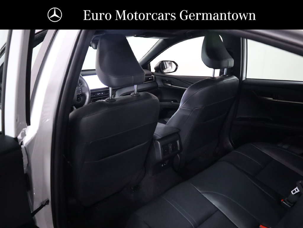 Used 2025 Toyota Camry XSE FWD image 33