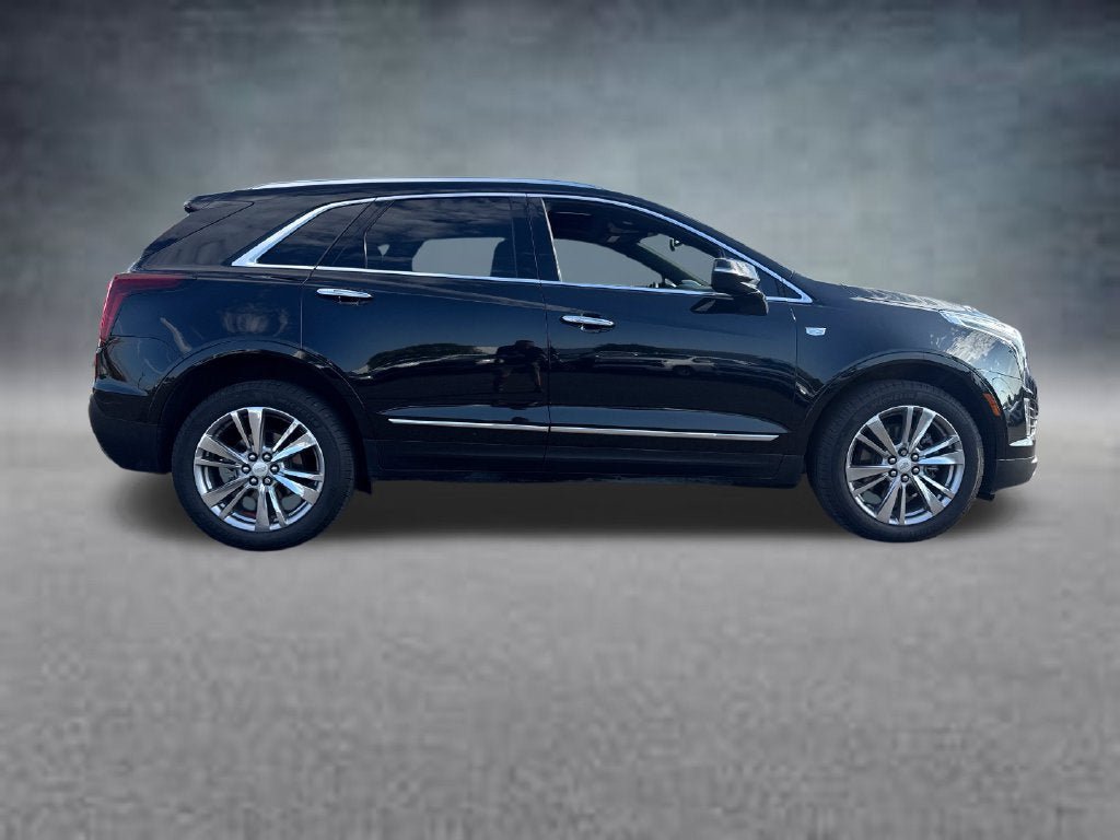 Used 2023 Cadillac XT5 Premium Luxury w/ LPO, Floor Liner Package AWD/4WD image 11