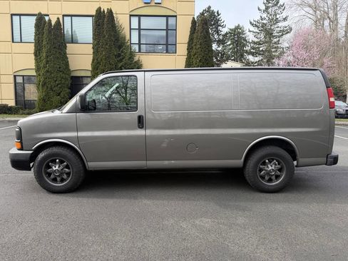 Used 2012 Chevrolet Express 1500 AWD w/ Cold Climate Package image 9