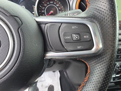 Used 2022 Jeep Gladiator Mojave w/ Cold Weather Group image 27