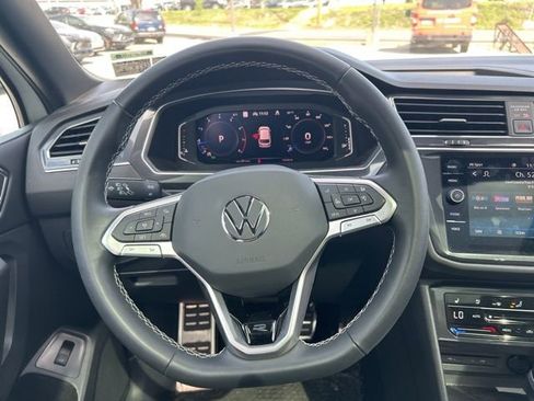 Used 2023 Volkswagen Tiguan SEL R-Line image 14