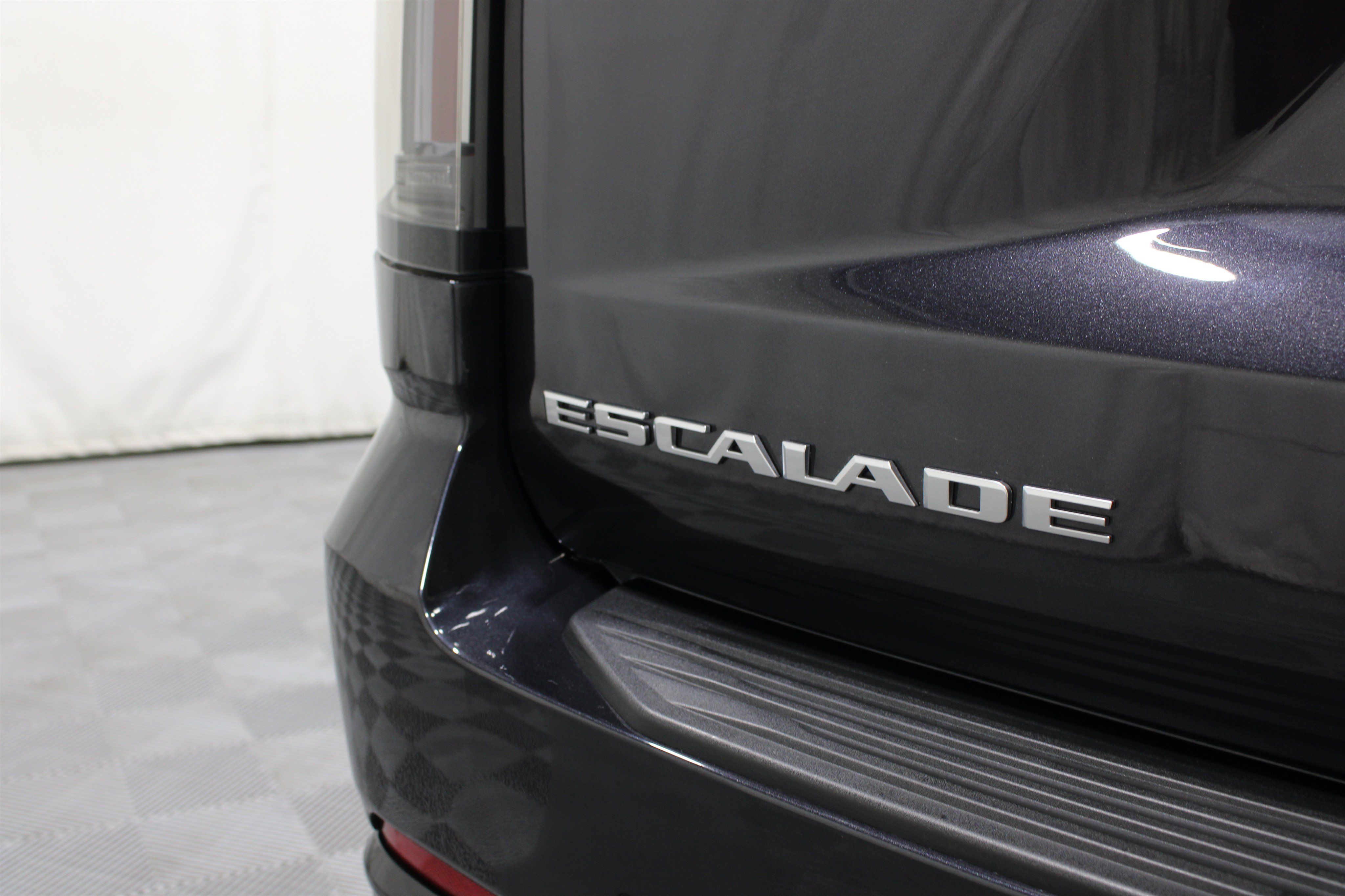 Used 2026 Cadillac Escalade Sport w/ Touring Package AWD/4WD image 32