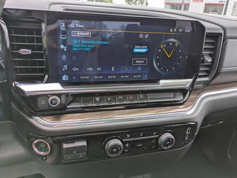 Used 2024 Chevrolet Silverado 2500 LT image 16