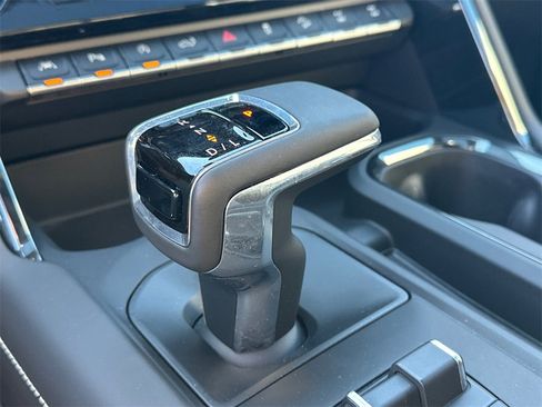 Used 2025 GMC Sierra 1500 AT4X image 32