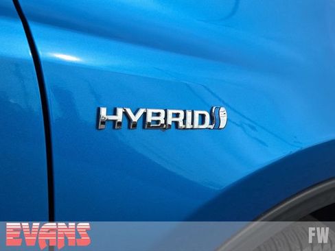 Used 2018 Toyota RAV4 Limited w/ Advanced Technology Package AWD/4WD image 3