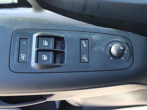 New 2026 RAM ProMaster 2500 w/ Premium Convenience Group image 9