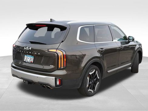 Certified 2024 Kia Telluride EX w/ EX Captain's Chair Package AWD/4WD image 3