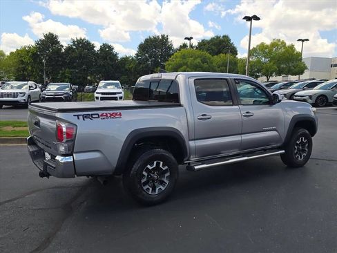 Used 2021 Toyota Tacoma TRD Off-Road AWD/4WD image 3